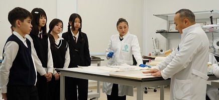 Как восстанавливают историю: школьникам провели интерактивный урок в архиве фото галереи 1